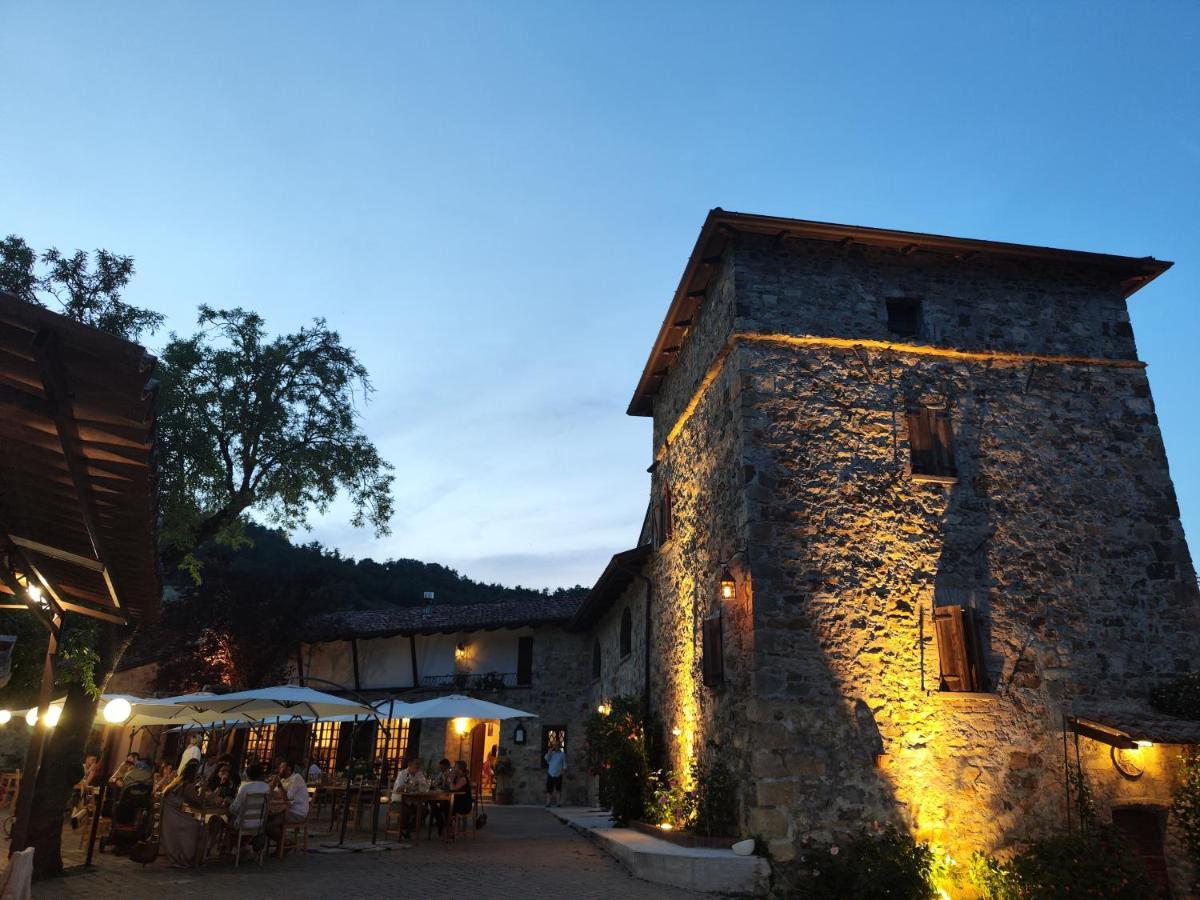 Вилла Il Torrione Del Trebbia Боббио Экстерьер фото